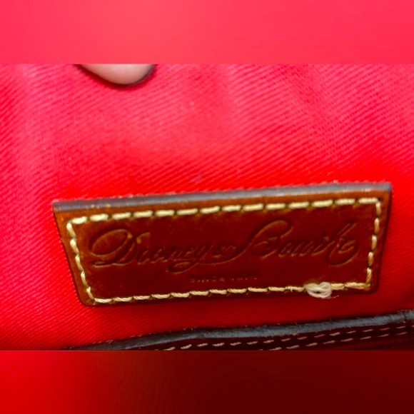 Dooney & Bourke 1975 Women's Pebble Grain Leather Crossbody Bag - Picture 9 of 11